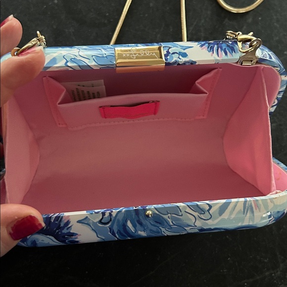 Lilly Pulitzer Catch N Keep Hard Clutch Coastal Blue Gold Chain Floral - Picture 5 of 5